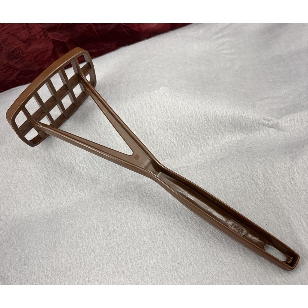 Vintage Foley Brown Nylon Plastic Potato Masher 9.75" 12 Holes